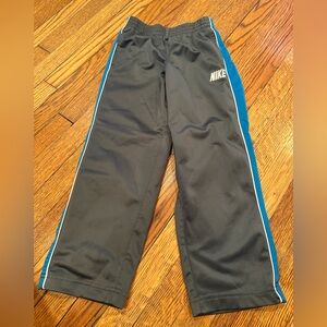 Nike Little Kids Gray and Blue Sweatpants Size 6 with side Pockets